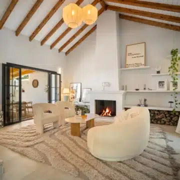 Refurbished Andalusian-style townhouse nestled in the prestigious area of Marbella Golden Mile Picture 18