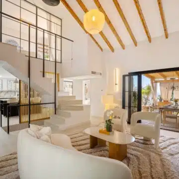 Refurbished Andalusian-style townhouse nestled in the prestigious area of Marbella Golden Mile Picture 11