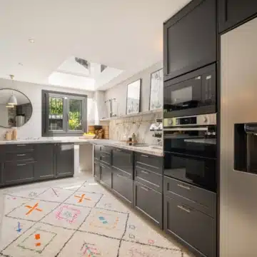 Refurbished Andalusian-style townhouse nestled in the prestigious area of Marbella Golden Mile Picture 13