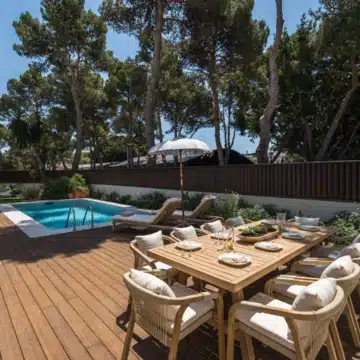 Spacious 6-bedroom villa in Altos del Rodeo residential enclave, Nueva Andalucia Picture 11