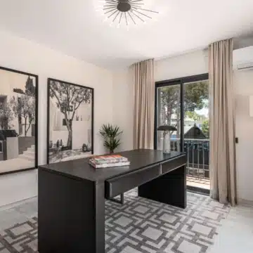 Spacious 6-bedroom villa in Altos del Rodeo residential enclave, Nueva Andalucia Picture 6