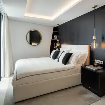 Contemporary 5-bedroom luxury villa offering panoramic view in the prestigious El Herrojo, Benahavis Picture 30