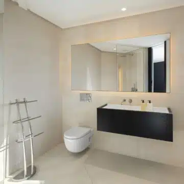 Contemporary 5-bedroom luxury villa offering panoramic view in the prestigious El Herrojo, Benahavis Picture 31