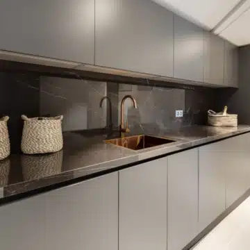 Contemporary 5-bedroom luxury villa offering panoramic view in the prestigious El Herrojo, Benahavis Picture 39
