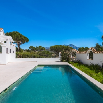 Renovated luxury villa boasting breathtaking sea views in El Madroñal, Benahavís Picture 46
