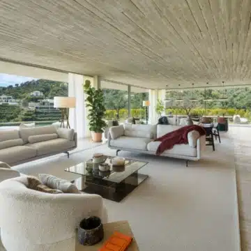 Majestic villa with cutting edge design offering sweeping panoramic sea views in El Madroñal, Benahavís Picture 0