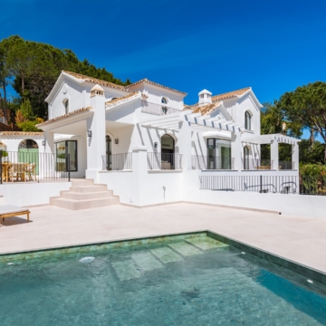 Renovated luxury villa boasting breathtaking sea views in El Madroñal, Benahavís Picture 47