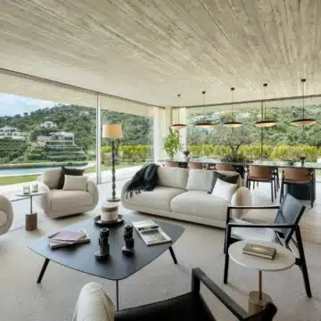 Majestic villa with cutting edge design offering sweeping panoramic sea views in El Madroñal, Benahavís Picture 18