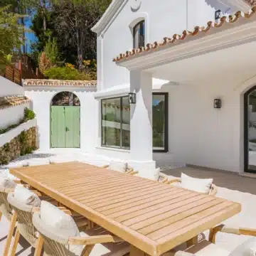 Renovated luxury villa boasting breathtaking sea views in El Madroñal, Benahavís Picture 7