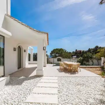 Renovated luxury villa boasting breathtaking sea views in El Madroñal, Benahavís Picture 16