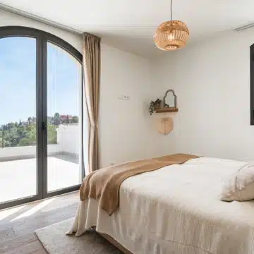 Renovated luxury villa boasting breathtaking sea views in El Madroñal, Benahavís Picture 56