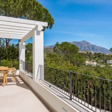 Renovated luxury villa boasting breathtaking sea views in El Madroñal, Benahavís Picture 58