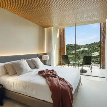 Majestic villa with cutting edge design offering sweeping panoramic sea views in El Madroñal, Benahavís Picture 31