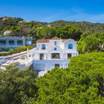 Renovated luxury villa boasting breathtaking sea views in El Madroñal, Benahavís Picture 30