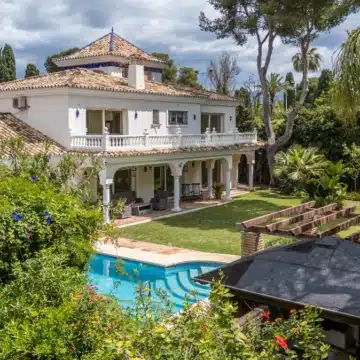 Classic Andalucian villa in the exclusive and gated community of Paraiso Baronal, Estepona East Picture 23