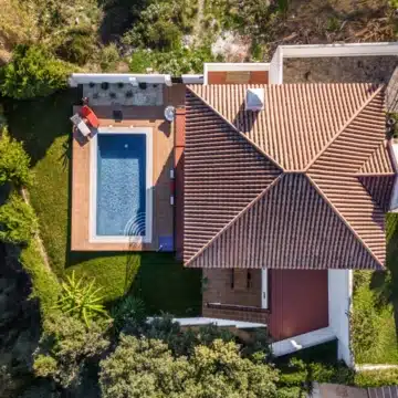 Beautiful 3-bedrooms villa surrounded by natural views in Forest Hills, Estepona Picture 12
