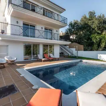 Beautiful 3-bedrooms villa surrounded by natural views in Forest Hills, Estepona Picture 22