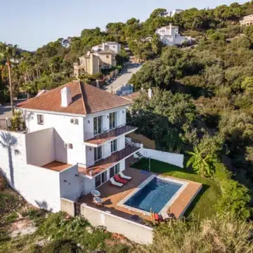 Beautiful 3-bedrooms villa surrounded by natural views in Forest Hills, Estepona Picture 19