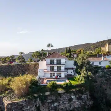 Beautiful 3-bedrooms villa surrounded by natural views in Forest Hills, Estepona Picture 26
