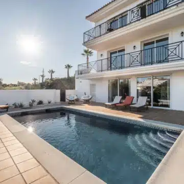 Beautiful 3-bedrooms villa surrounded by natural views in Forest Hills, Estepona Picture 27