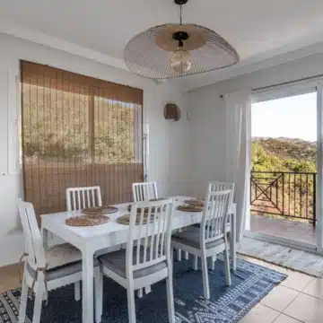 Beautiful 3-bedrooms villa surrounded by natural views in Forest Hills, Estepona Picture 2