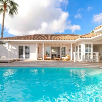 Charming villa with sweeping mountain views in the serene residential enclave of La Alqueria, Benahavís Picture 30