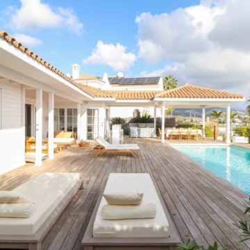 Charming villa with sweeping mountain views in the serene residential enclave of La Alqueria, Benahavís Picture 34