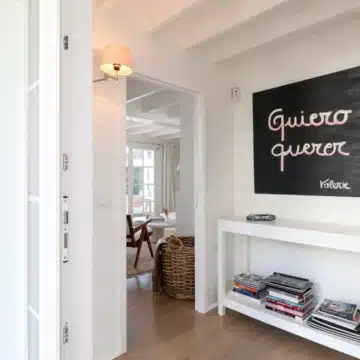 Charming villa with sweeping mountain views in the serene residential enclave of La Alqueria, Benahavís Picture 12