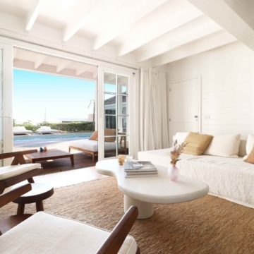 Charming villa with sweeping mountain views in the serene residential enclave of La Alqueria, Benahavís Picture 2