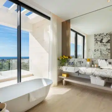 Brand-new modern villa in the exclusive gated community of Los Flamingos, Benahavís Picture 3