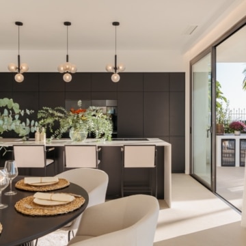 Remarkable villa within the prestigious gated community of Los Flamingos, Benahavis Picture 12