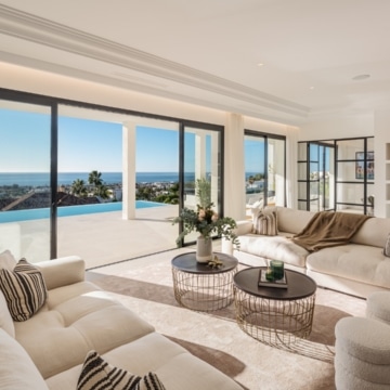 Remarkable villa within the prestigious gated community of Los Flamingos, Benahavis Picture 1