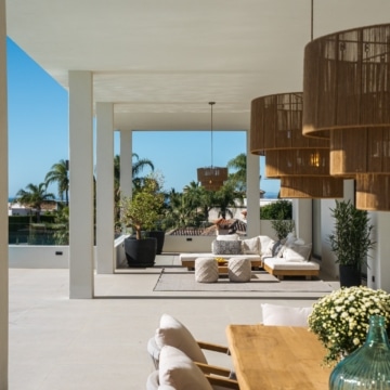 Remarkable villa within the prestigious gated community of Los Flamingos, Benahavis Picture 18