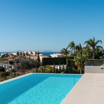 Remarkable villa within the prestigious gated community of Los Flamingos, Benahavis Picture 19