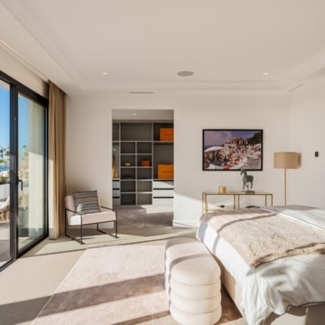 Remarkable villa within the prestigious gated community of Los Flamingos, Benahavis Picture 21