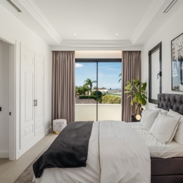 Remarkable villa within the prestigious gated community of Los Flamingos, Benahavis Picture 40