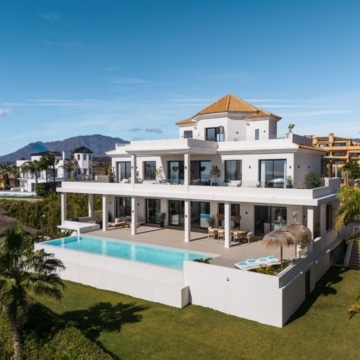 Remarkable villa within the prestigious gated community of Los Flamingos, Benahavis Picture 58