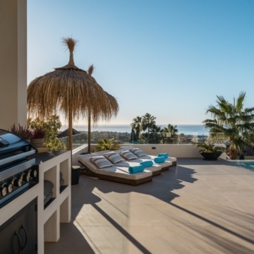 Remarkable villa within the prestigious gated community of Los Flamingos, Benahavis Picture 8