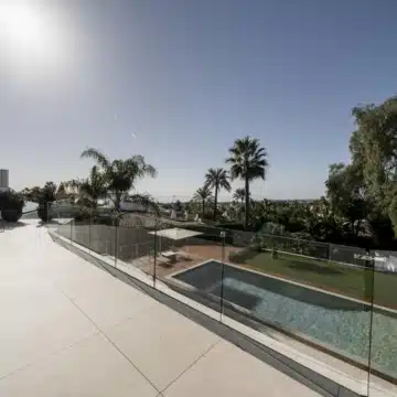 Modern villa with amazing sea views in Nagüeles, Marbella Golden Mile Picture 14
