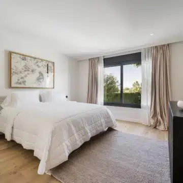 Modern villa with amazing sea views in Nagüeles, Marbella Golden Mile Picture 3