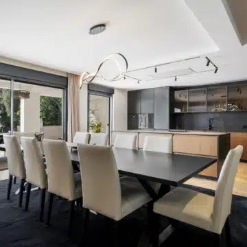 Modern villa with amazing sea views in Nagüeles, Marbella Golden Mile Picture 2