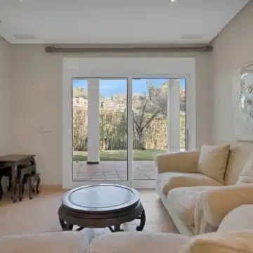 Magnificent luxury villa with 7-bedrooms and sweeping panoramic views in Nueva Andalucia, Marbella Picture 9