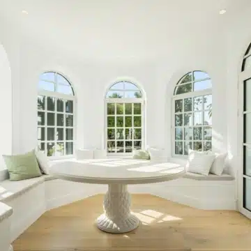 Magnificent 5-bedroom luxury villa nestled in the heart of Nueva Andalucía, Marbella Picture 3