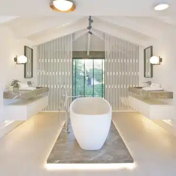 Magnificent Andalusian villa with breathtaking panoramic views of the golf course in Nueva Andalucia Picture 12