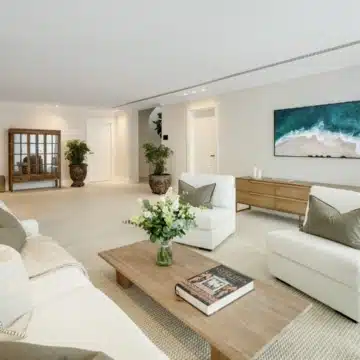 Magnificent 5-bedroom luxury villa nestled in the heart of Nueva Andalucía, Marbella Picture 9