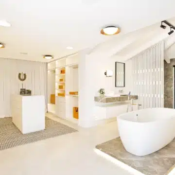 Magnificent Andalusian villa with breathtaking panoramic views of the golf course in Nueva Andalucia Picture 0