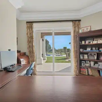 Magnificent luxury villa with 7-bedrooms and sweeping panoramic views in Nueva Andalucia, Marbella Picture 18