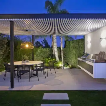 Magnificent Andalusian villa with breathtaking panoramic views of the golf course in Nueva Andalucia Picture 20