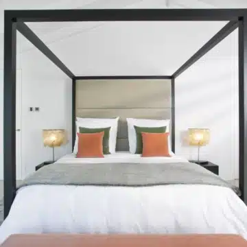 Magnificent Andalusian villa with breathtaking panoramic views of the golf course in Nueva Andalucia Picture 25