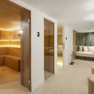 Magnificent 5-bedroom luxury villa nestled in the heart of Nueva Andalucía, Marbella Picture 27